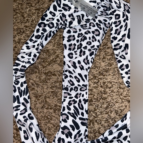 Leopard Swimsuit - Picture 5 of 6